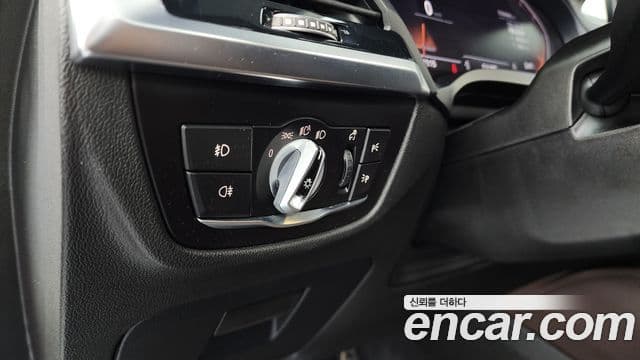 BMW X4 2020 — Фото 16/20