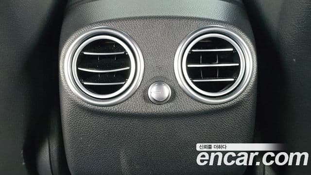 Mercedes-Benz GLC-Class 2019 — Photo 14/31