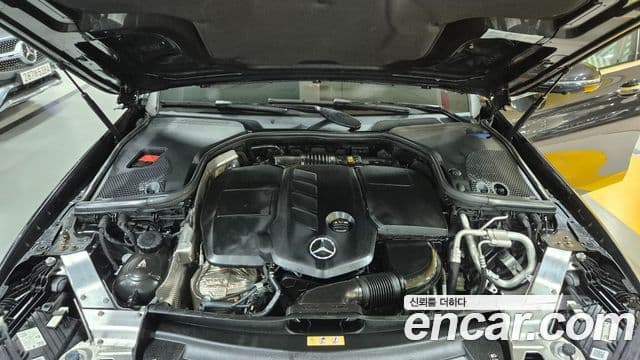 Mercedes-Benz E-Class 2021 — фото 5 из 20