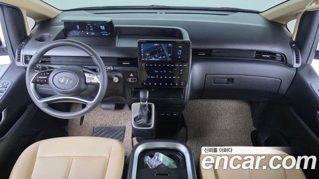 Hyundai Staria 2021 — ფოტო 7/20