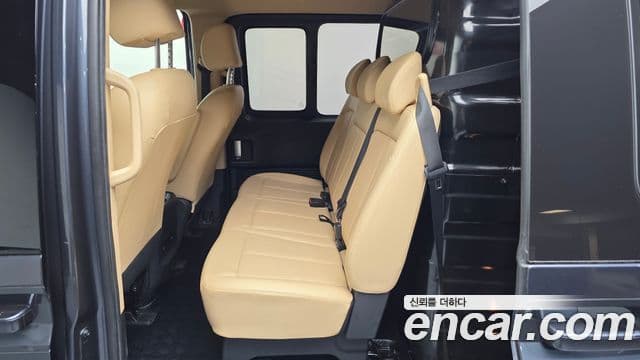 Hyundai Staria 2021 — фото 12 из 20