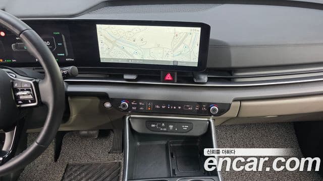 Kia Carnival 2024 — ფოტო 14/20