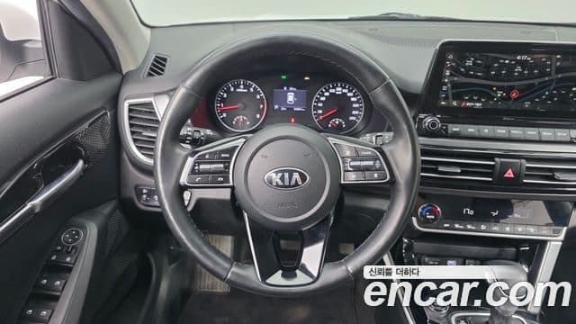 Kia Seltos 2021 — фото 13 из 20