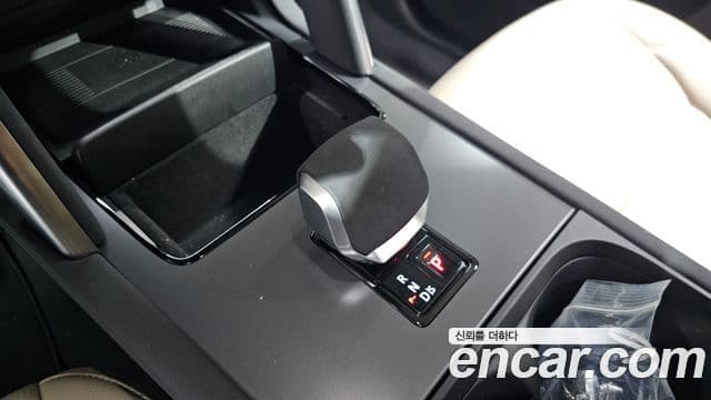 Land Rover Discovery Sport 2025 — ფოტო 9/20