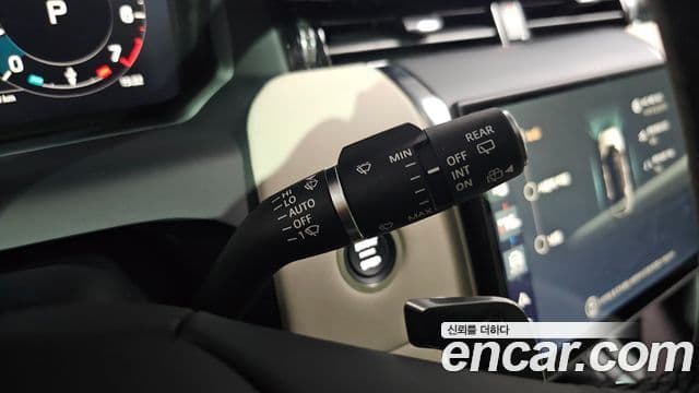 Land Rover Discovery Sport 2025 — ფოტო 18/20