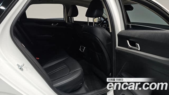 Kia K5 2025 — фото 11 из 20