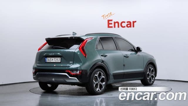 Kia Niro 2022 — ფოტო 2/20