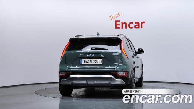 Kia Niro 2022 — ფოტო 4/20