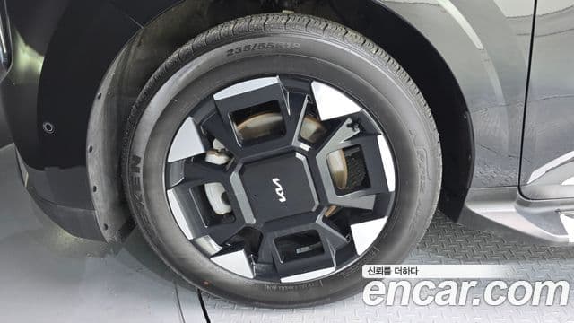 Kia Carnival 2024 — фото 5 из 20