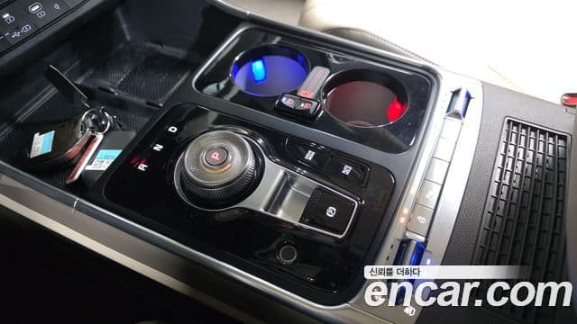 Kia Carnival 2024 — фото 9 из 20