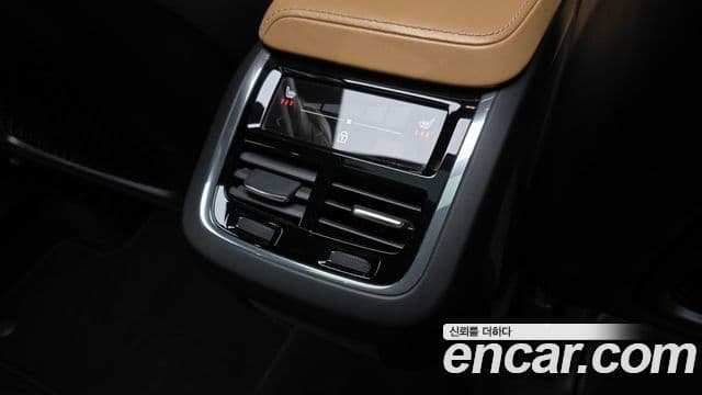 Volvo XC60 2020 — Şəkil 19/20