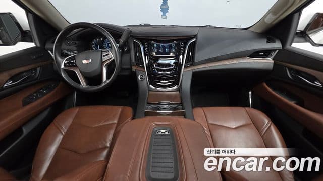 Cadillac Escalade 2018 — фото 7 из 20