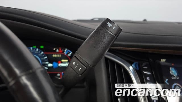 Cadillac Escalade 2018 — ფოტო 9/20