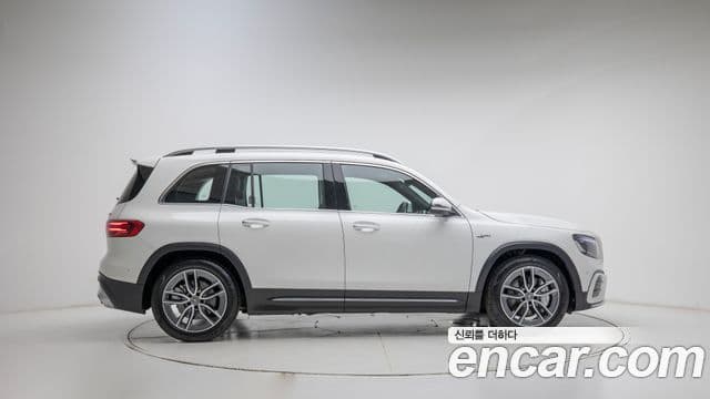 Mercedes-Benz GLB-Class 2025 — Şəkil 1/20