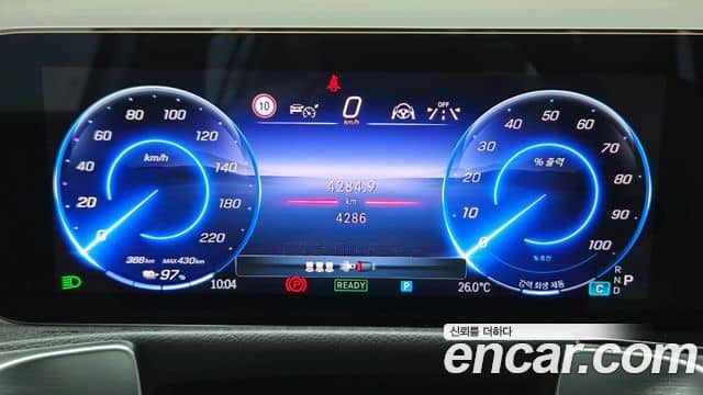 Mercedes-Benz EQB, 2025