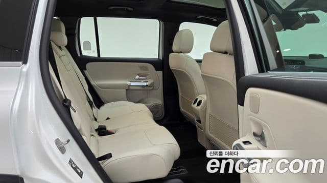 Mercedes-Benz EQB 2025 — ფოტო 18/18