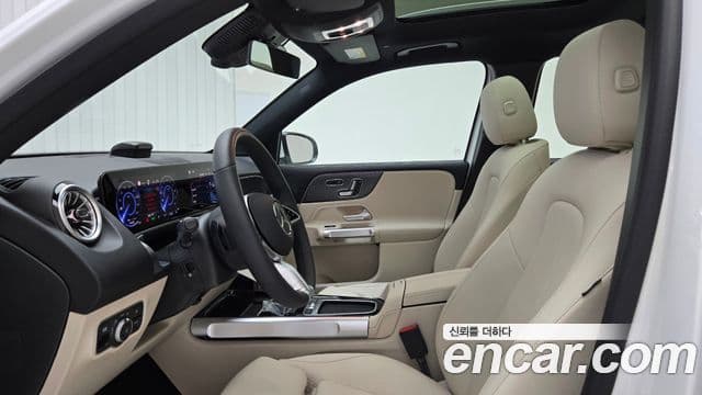 Mercedes-Benz EQB 2025 — ფოტო 12/18