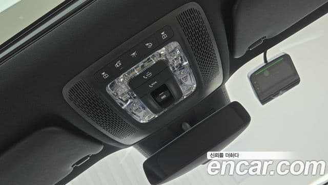 Mercedes-Benz EQB 2025 — ფოტო 10/18