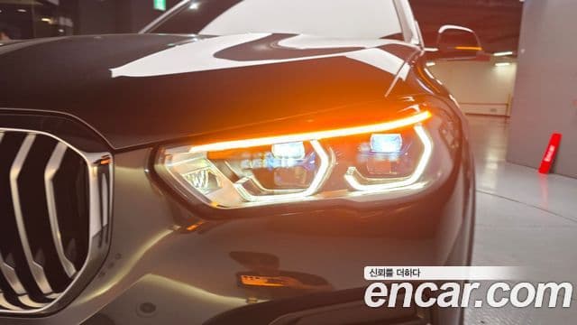 BMW X5 2023 — Photo 24/33