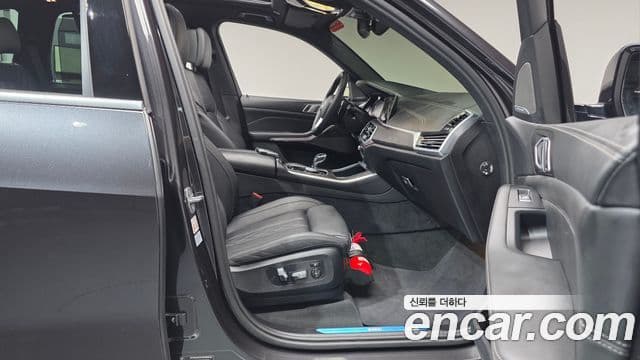 BMW X5 2023 — Photo 25/33