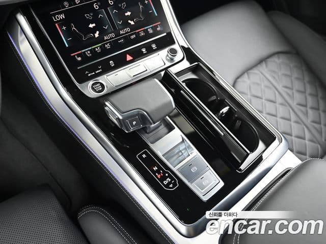 Audi Q7 2025 — Фото 9/20
