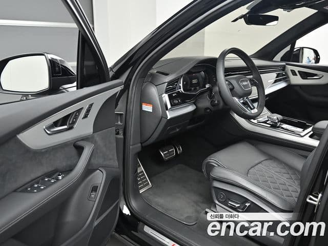 Audi Q7 2025 — Фото 11/20