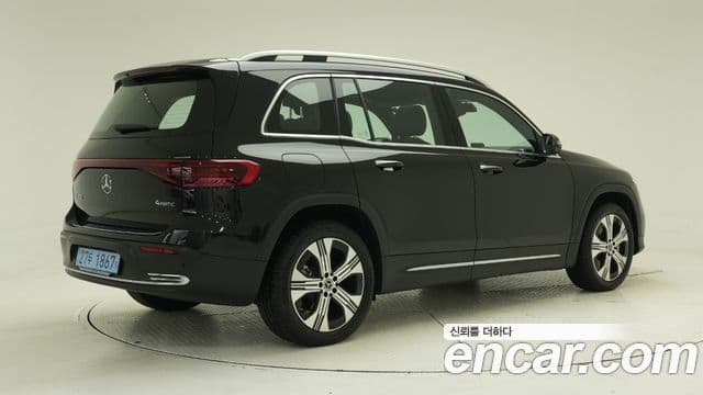 Mercedes-Benz EQB 2025 — ფოტო 17/18