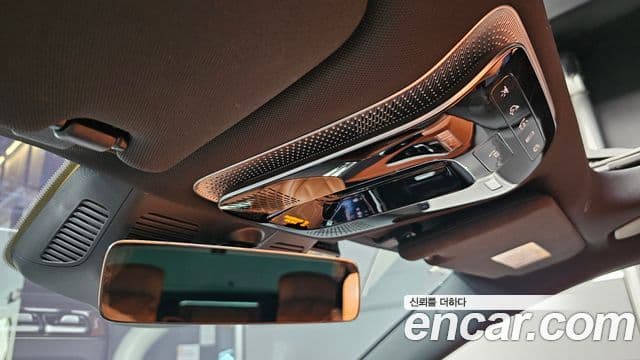 Mercedes-Benz S-Class 2022 — Photo 22/32