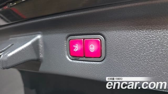 Mercedes-Benz S-Class 2022 — Photo 25/32