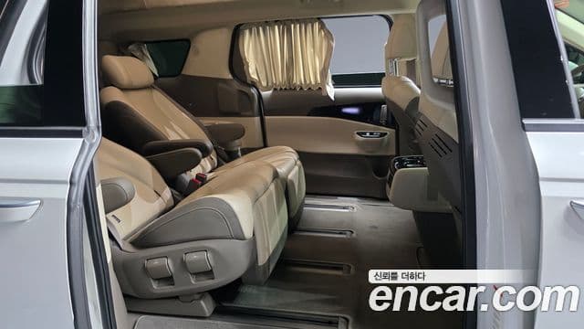 Kia Carnival 2022 — Фото 11/20