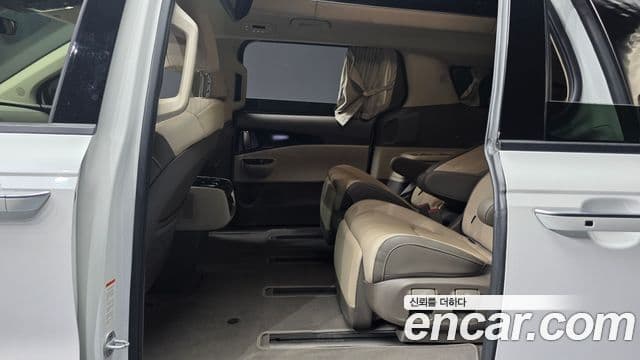 Kia Carnival 2022 — Фото 12/20