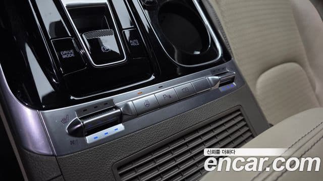 Kia Carnival 2022 — Фото 17/20