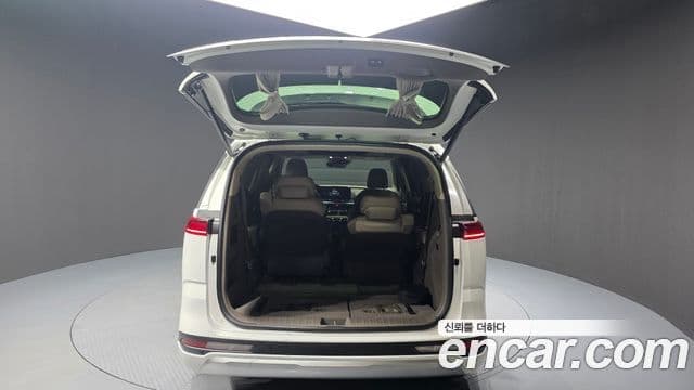 Kia Carnival 2022 — Фото 20/20