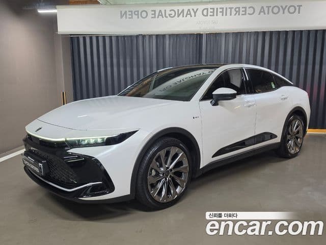 Toyota Crown Crossover 2024 — ფოტო 1/19