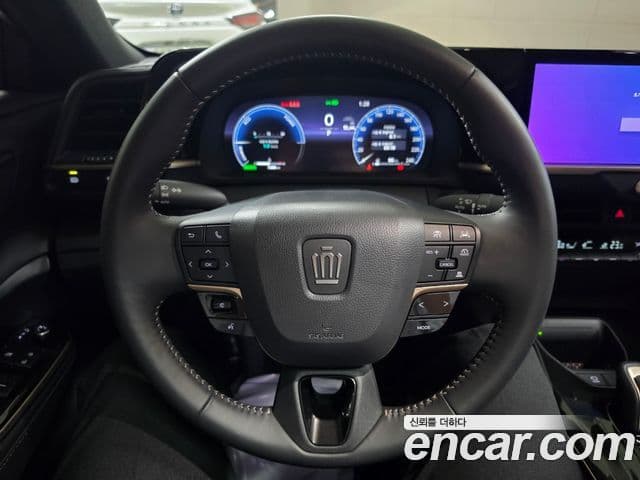 Toyota Crown Crossover 2024 — ფოტო 12/19