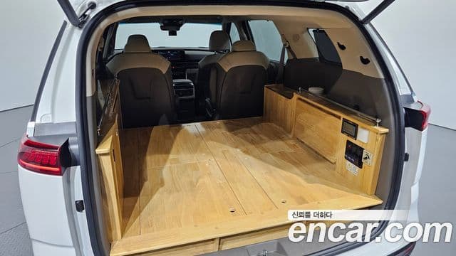 Kia Carnival 2021 — Фото 19/20