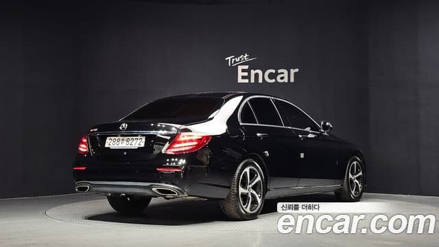 Mercedes-Benz E-Class 2019 — ფოტო 2/20