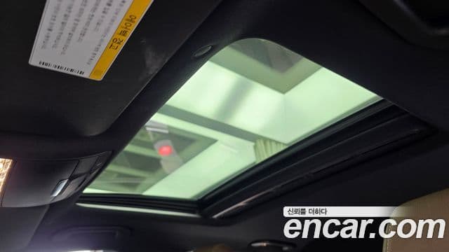 Mercedes-Benz E-Class 2019 — ფოტო 19/20
