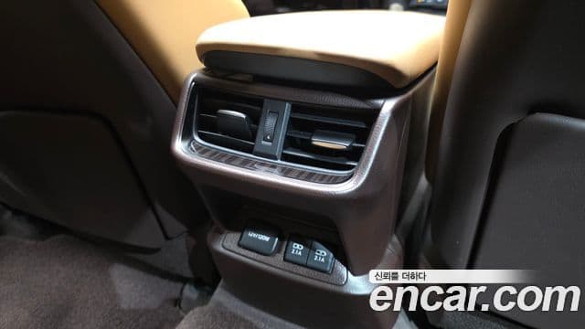 Lexus ES300h 2021 — Photo 41/42