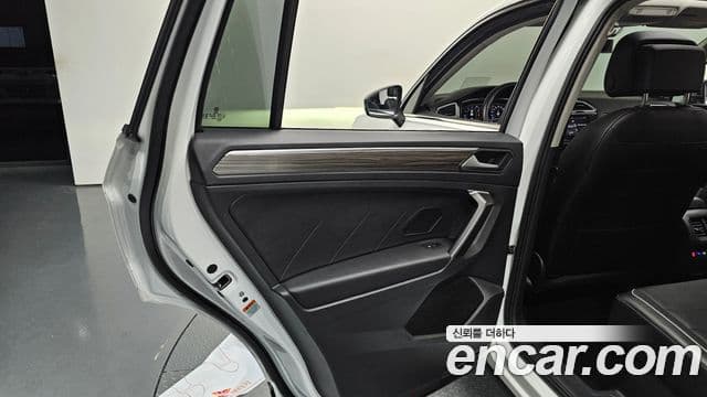Volkswagen Tiguan Allspace 2024 — Photo 9/32