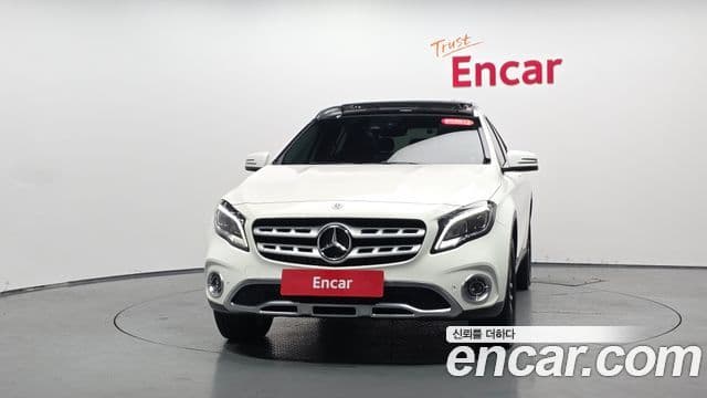Mercedes-Benz GLA-Class 2019 — Фото 3/20