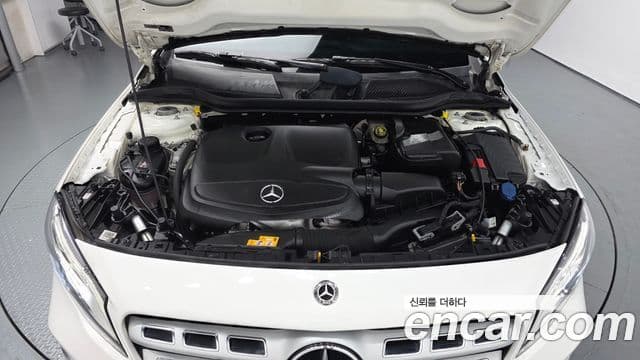 Mercedes-Benz GLA-Class 2019 — Фото 6/20