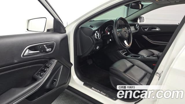 Mercedes-Benz GLA-Class 2019 — Фото 10/20