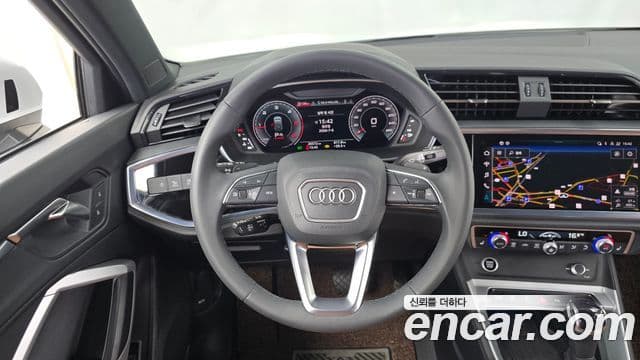 Audi Q3 2023 — Фото 13/20