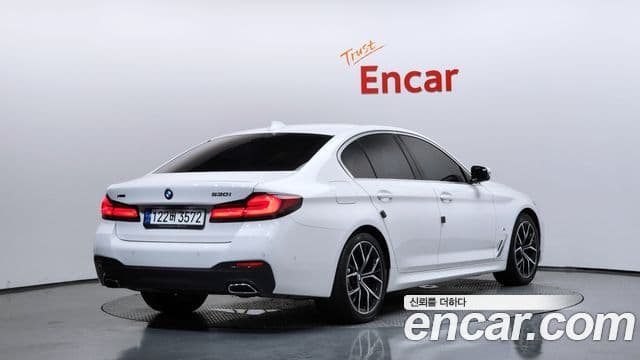 BMW 5 Series 2023 — ფოტო 2/20