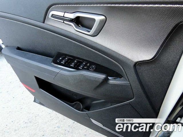 Kia Sportage 2022 — ფოტო 11/19