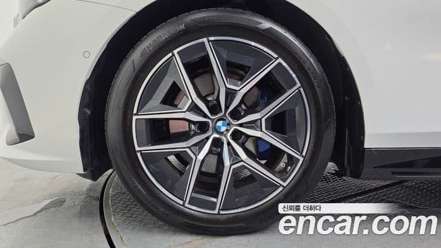 BMW 5 Series 2024 — фото 5 из 20