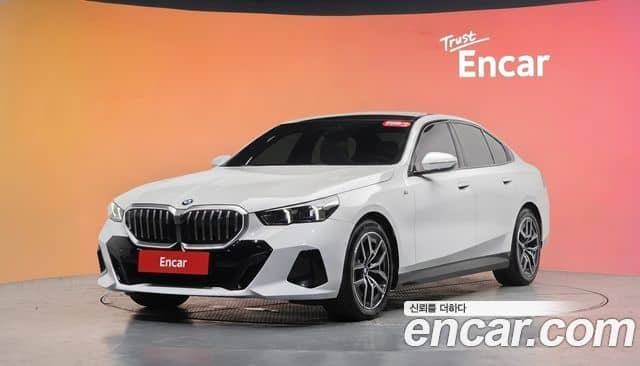 BMW 5 Series, 2024
