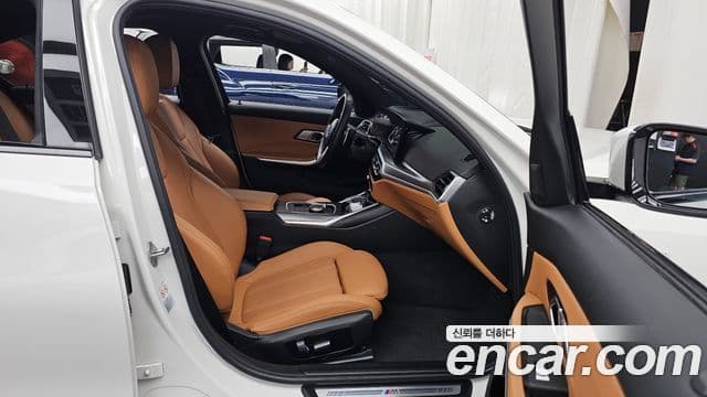 BMW 3 Series 2023 — ფოტო 11/20