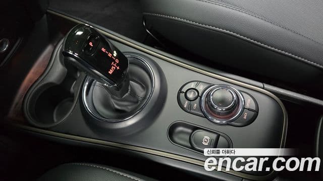 Mini Cooper Countryman 2022 — фото 9 из 20